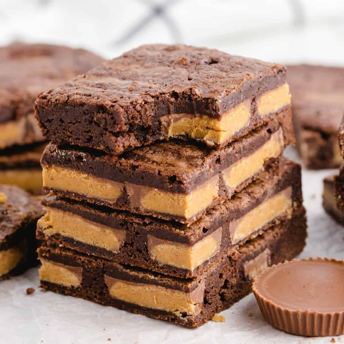 Easy Peanut Butter Cup Brownies: Your Go-To Fudgy Crowd-Pleaser